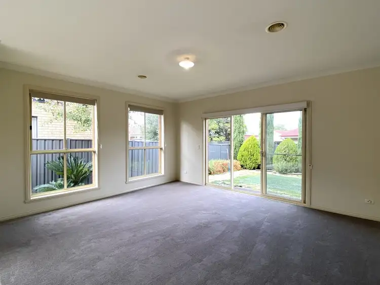 Fifth view of Homely house listing, 3 Strutt Place, Caroline Springs VIC 3023