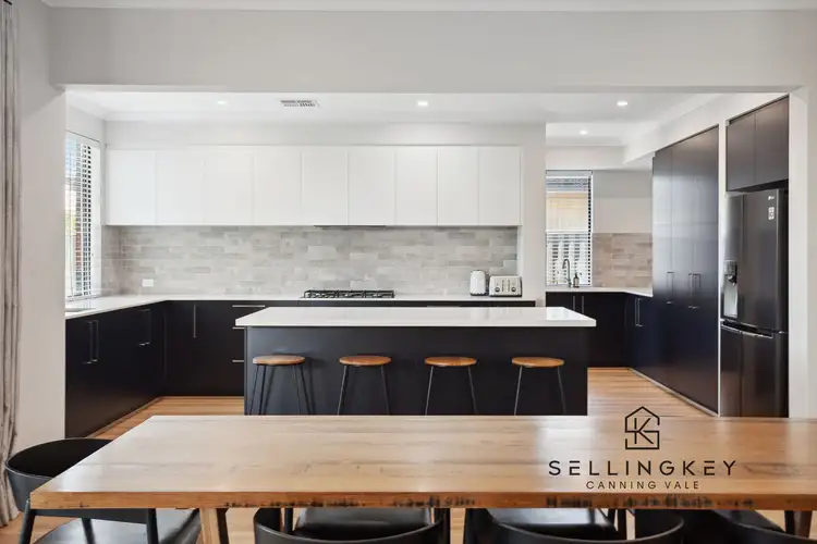 31 Bouquet Road