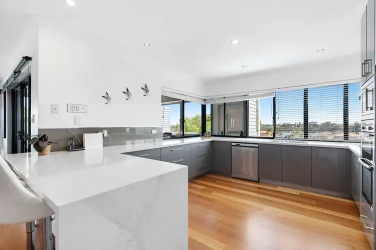 Sixth view of Homely house listing, 10b Keans Avenue, Sorrento WA 6020
