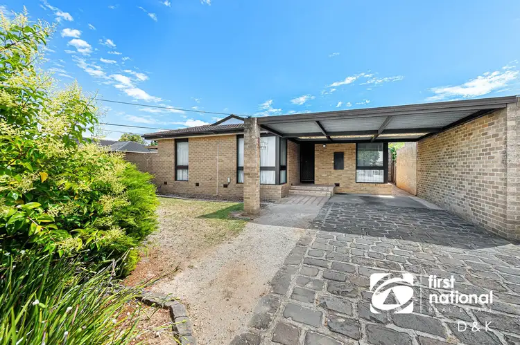 8 Meadowbank Court, Kings Park VIC 3021