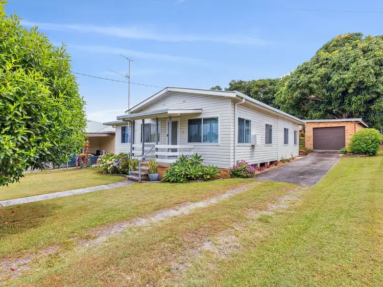 23 Taloumbi Street, Maclean NSW 2463