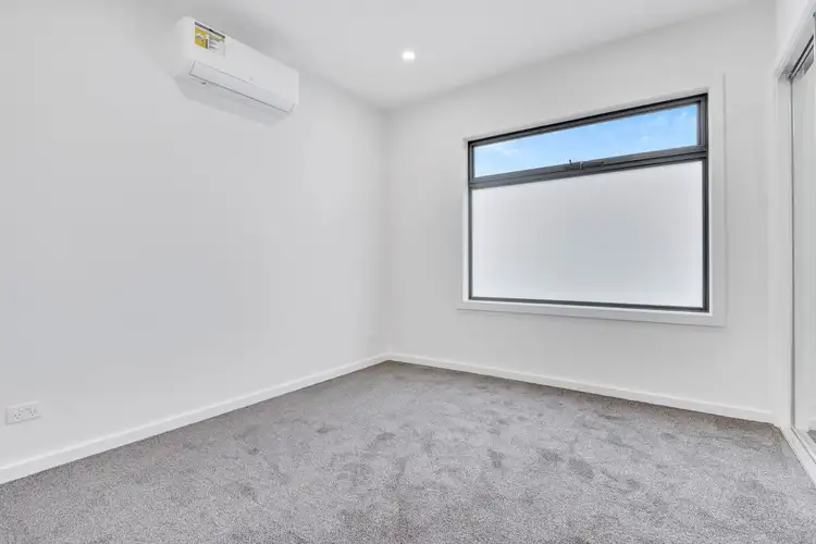 Sixth view of Homely townhouse listing, 2/92 Lahinch Street, Broadmeadows VIC 3047
