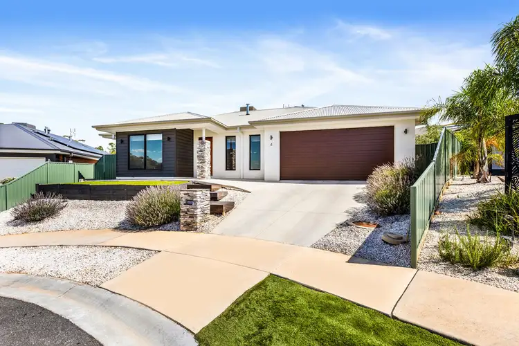 4 Cortland Close