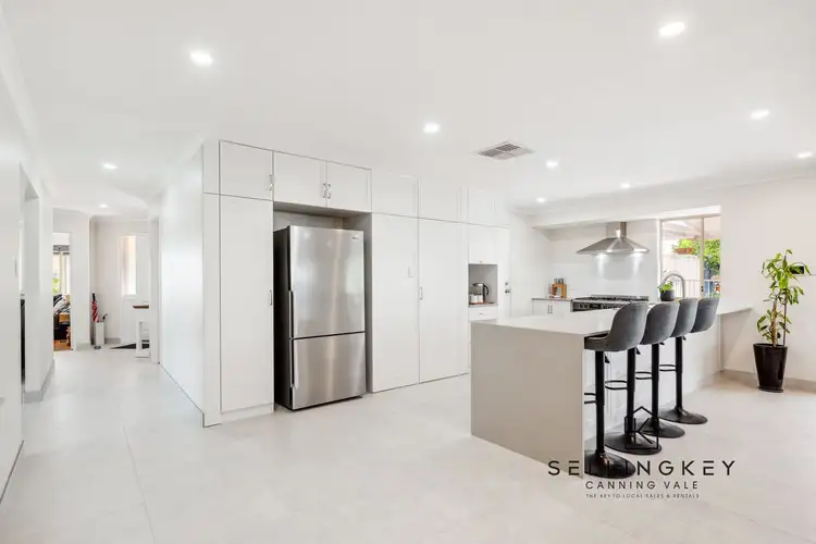 Fourth view of Homely house listing, 6 The Cove, Canning Vale WA 6155