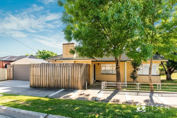 26 Marshall Crescent