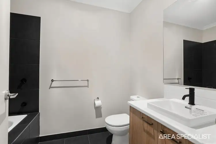Sixth view of Homely townhouse listing, 5 Eaglemont Drive, Strathtulloh VIC 3338
