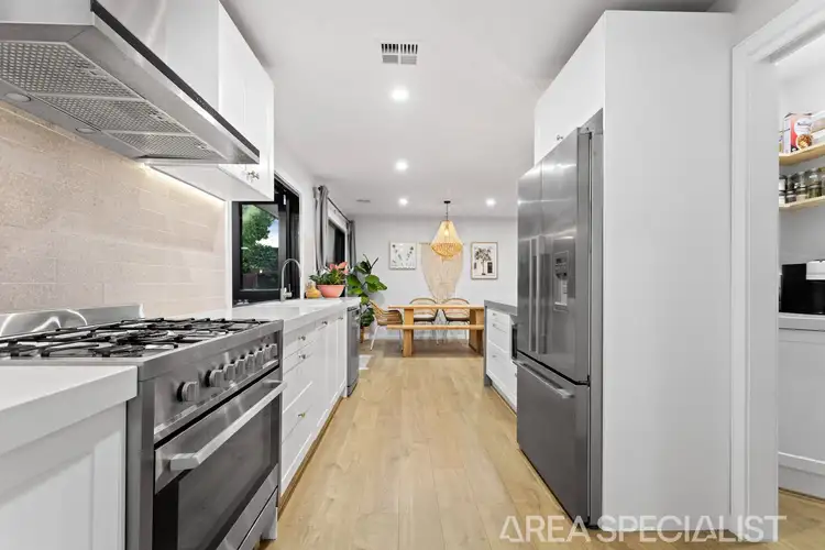 Fifth view of Homely house listing, 6 Windsor Court, Frankston VIC 3199