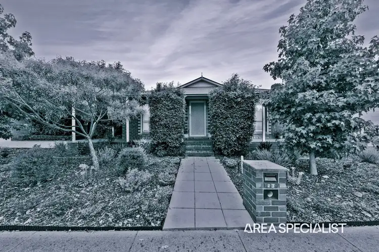 23 The Parkway, Pakenham VIC 3810