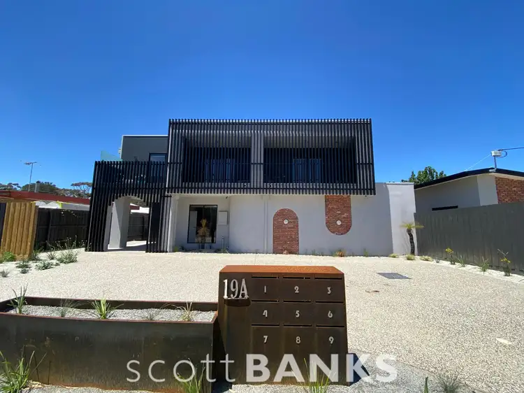 19A Thompson Court