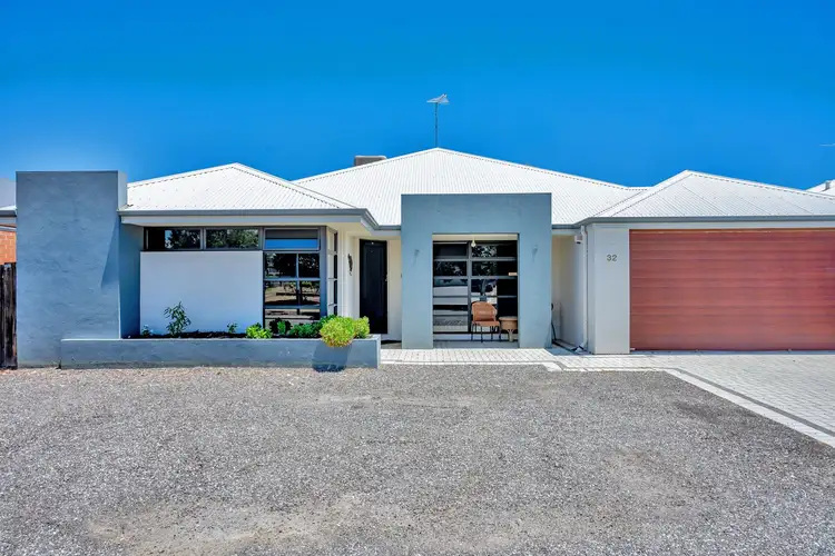 32 Seascapes Boulevard, Halls Head WA 6210