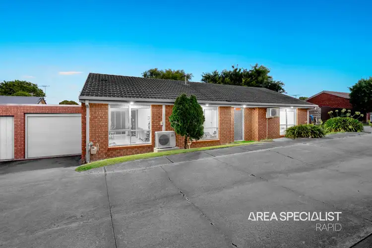 11/34-36 Pound Road, Hampton Park VIC 3976