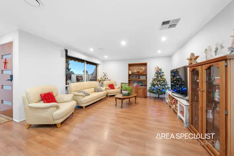 Second view of Homely house listing, 10 Longford Close, Hampton Park VIC 3976