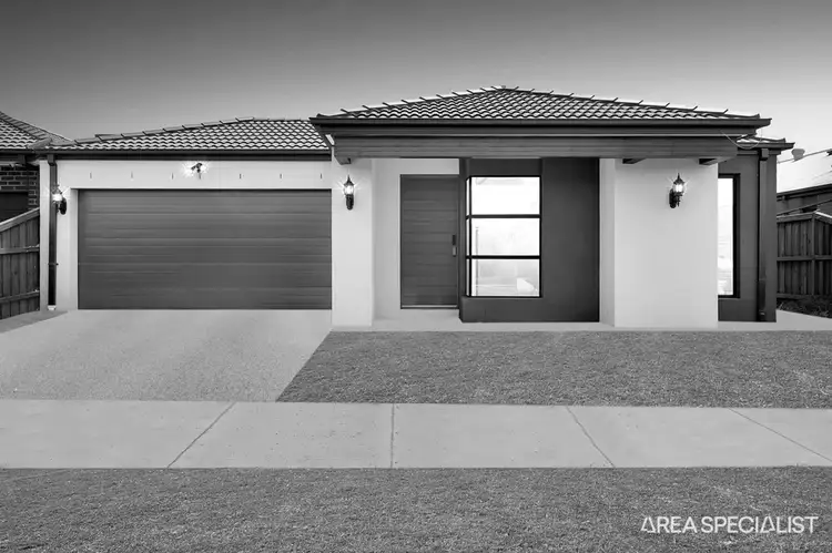 34 Hawkestone Street, Melton South VIC 3338