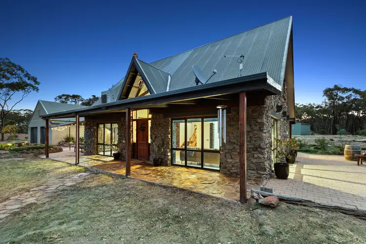 35 Goddards Road