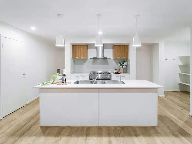 Seventh view of Homely house listing, 2 Montalto Drive, Pakenham VIC 3810