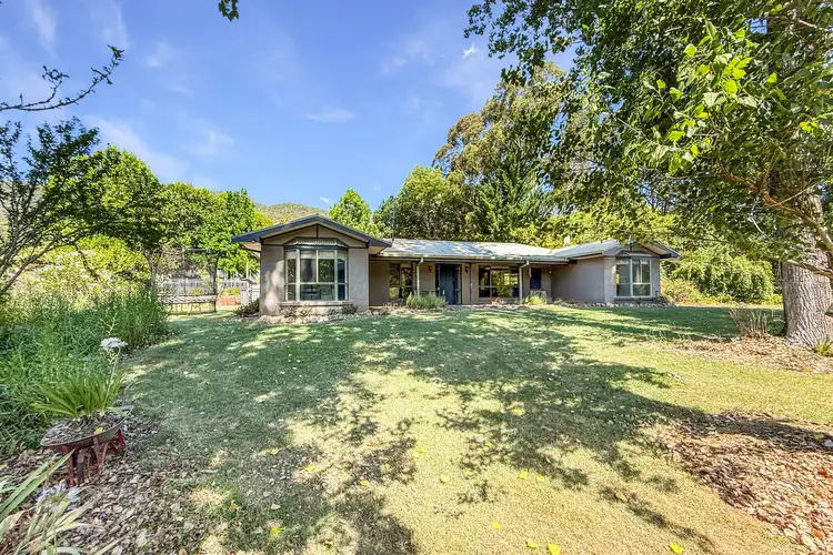 857 Morses Creek Road, Wandiligong VIC 3744