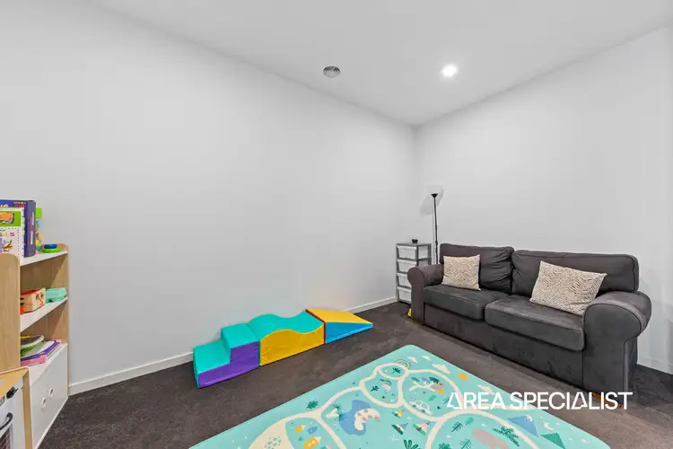 Fifth view of Homely house listing, 20 Revelstoke Crescent, Pakenham VIC 3810
