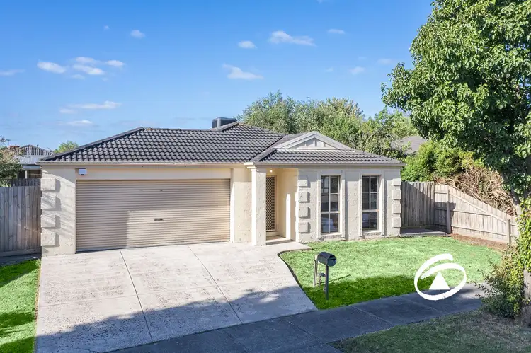 8 Kate Elizabeth Avenue, Berwick VIC 3806