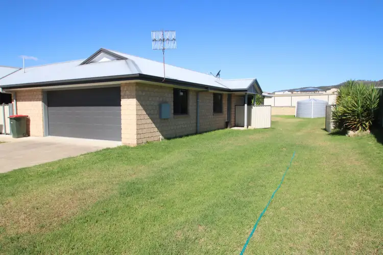1/6 Parkes Drive, Tenterfield NSW 2372