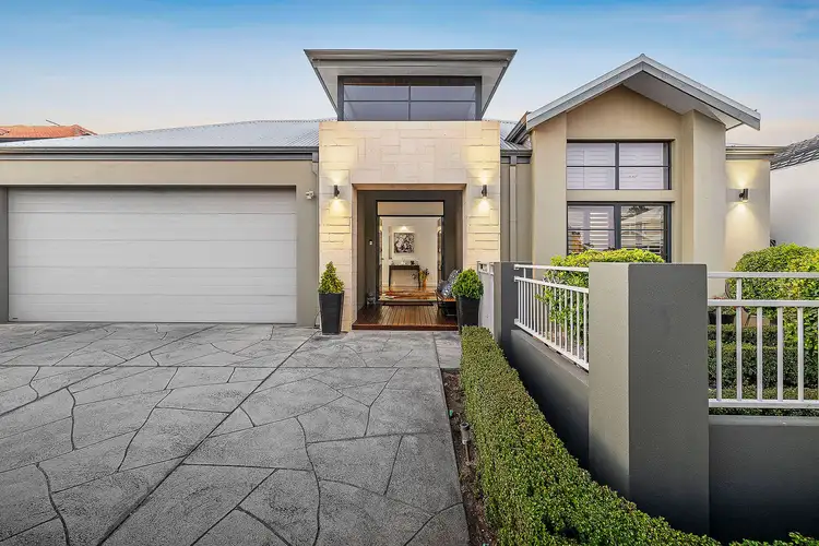 28 Honeymyrtle Turn, Stirling WA 6021
