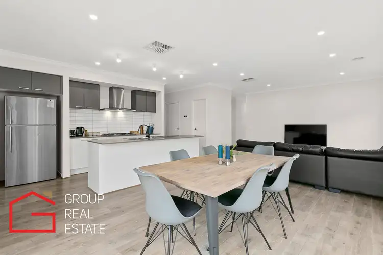 6 Tait Street, Thornhill Park VIC 3335