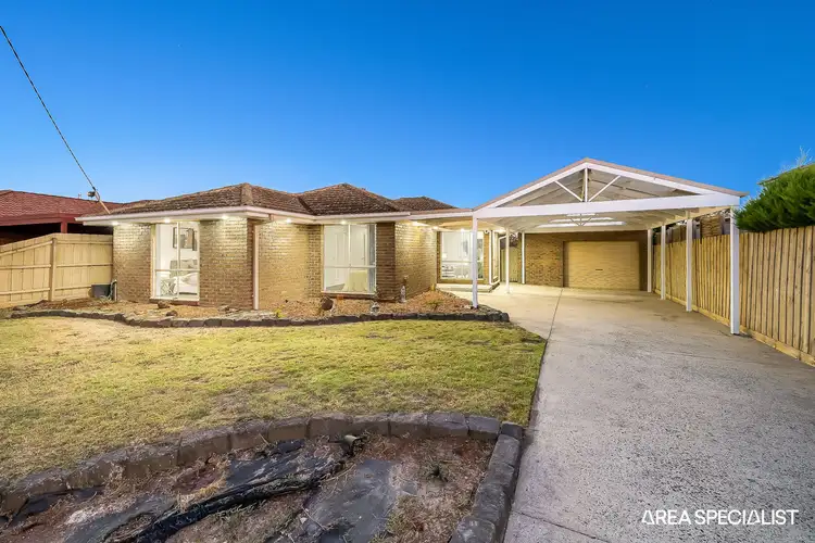 7 Topaz Way, Hampton Park VIC 3976