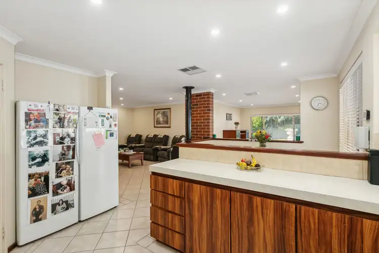 Seventh view of Homely house listing, 50 Inverness Circle, Camillo WA 6111