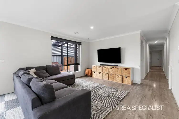 Fifth view of Homely house listing, 28 Oskar Court, Pakenham VIC 3810