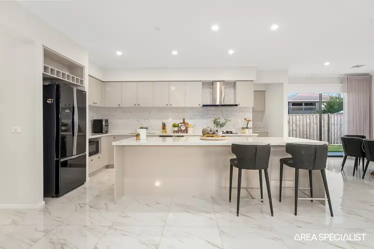 Fifth view of Homely house listing, 32 Casa Circuit, Clyde North VIC 3978