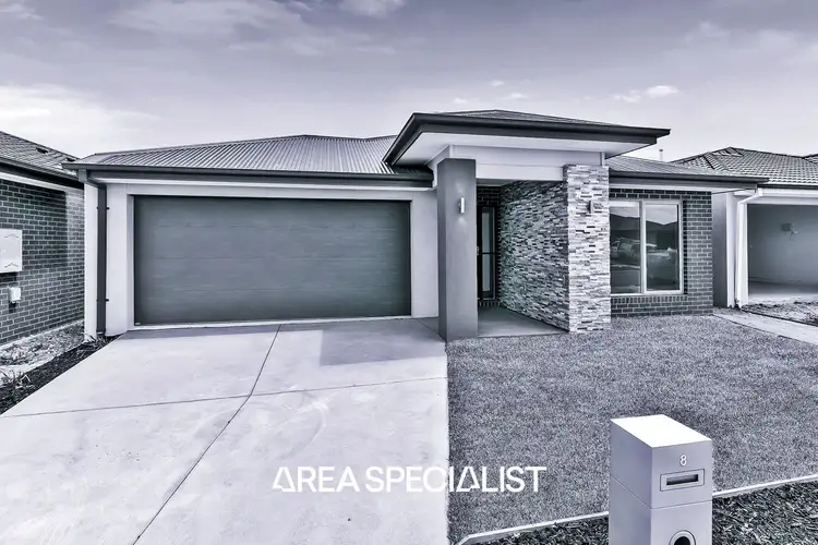 8 Nigella Street, Clyde VIC 3978