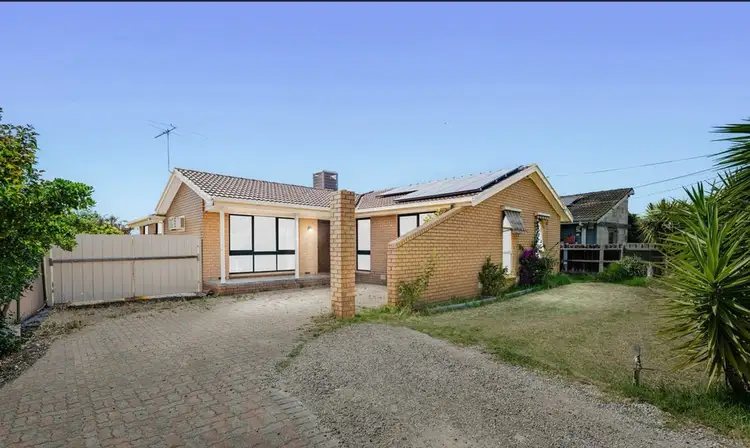 13 Milton Drive