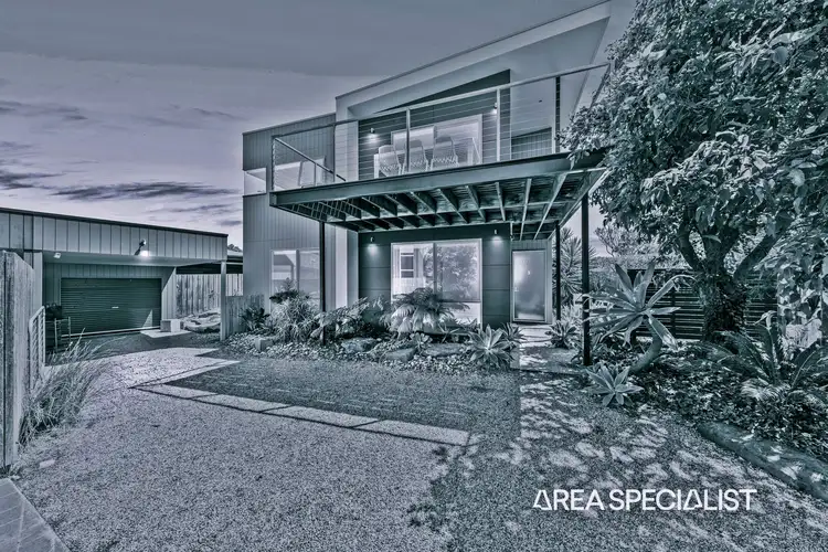 6-8 Honolulu Avenue