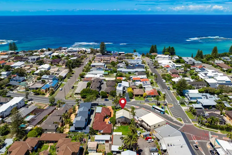 139 Bay Road, Blue Bay NSW 2261
