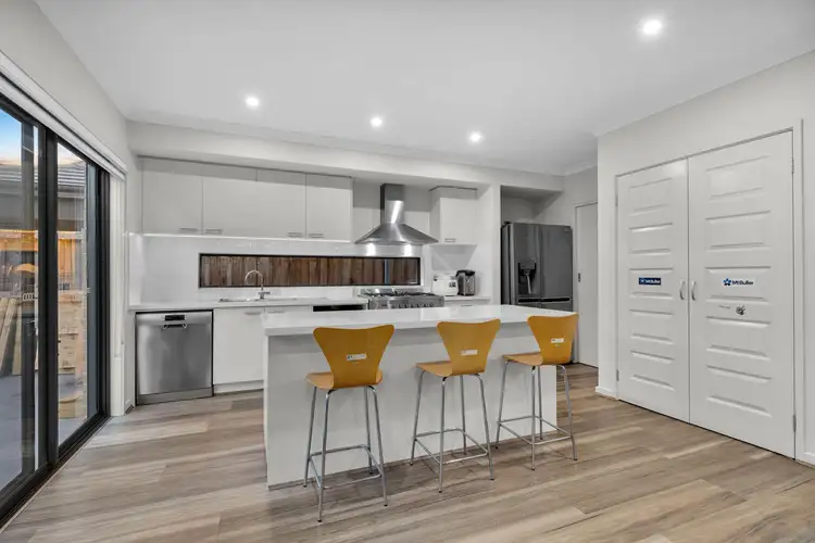 Fifth view of Homely house listing, 33 Petunia Drive, Keysborough VIC 3173