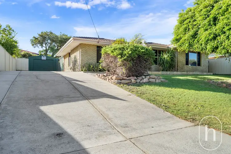 Second view of Homely house listing, 32 BERKSHIRE DRIVE, Beldon WA 6027