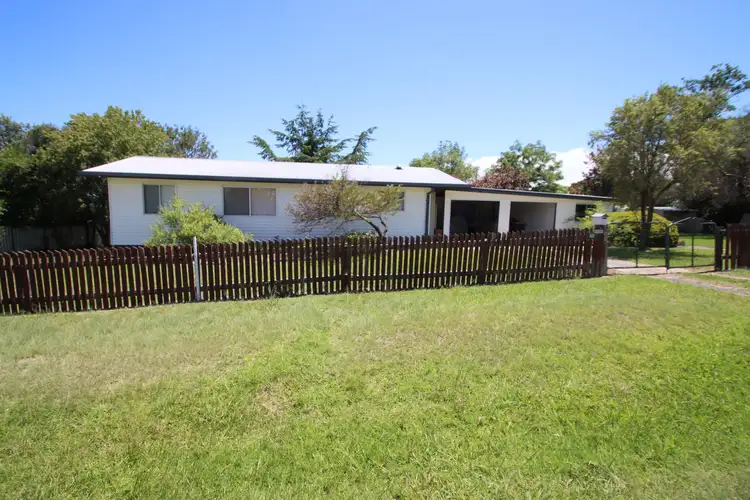 62 Derby Street, Tenterfield NSW 2372