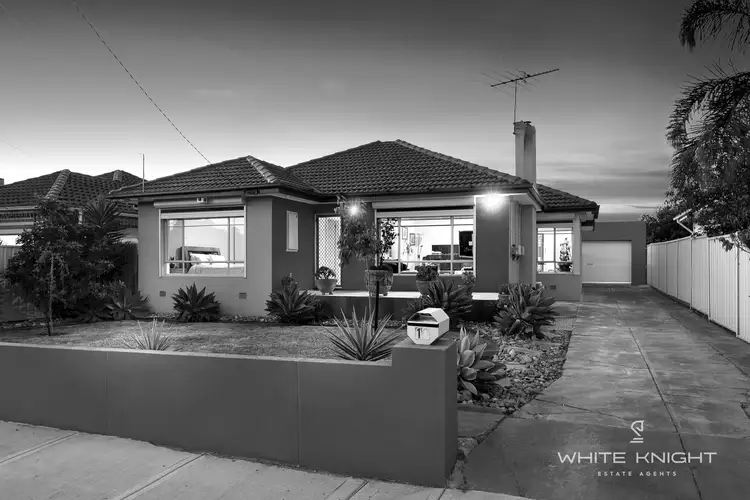 Main view of Homely house listing, 10 Kingsley Street, St Albans VIC 3021