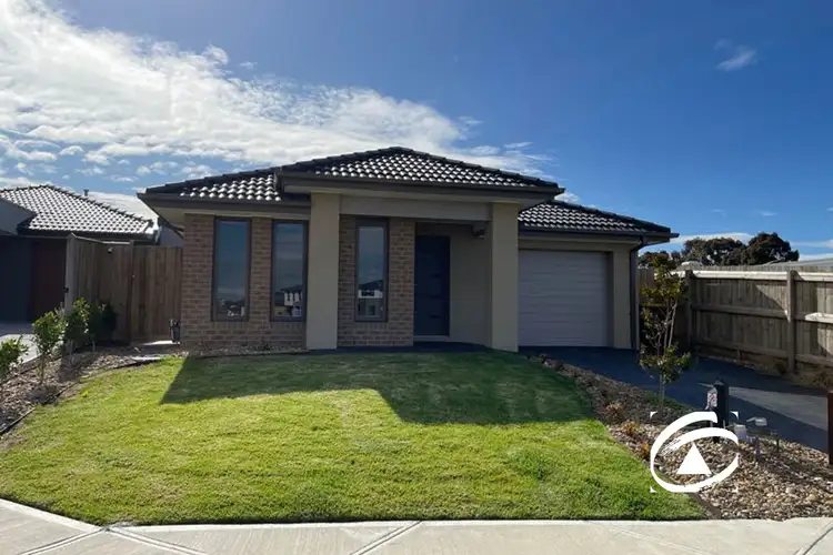 10 Blue Lily Circuit, Junction Village VIC 3977