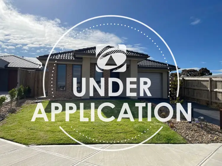 10 Blue Lily Circuit, Junction Village VIC 3977
