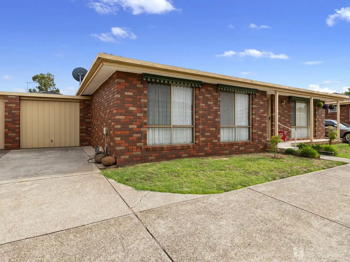 Main view of Homely unit listing, 2/11-13 Oneills Road, Melton VIC 3337