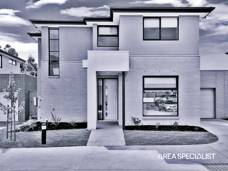 8 Rembrandt Court