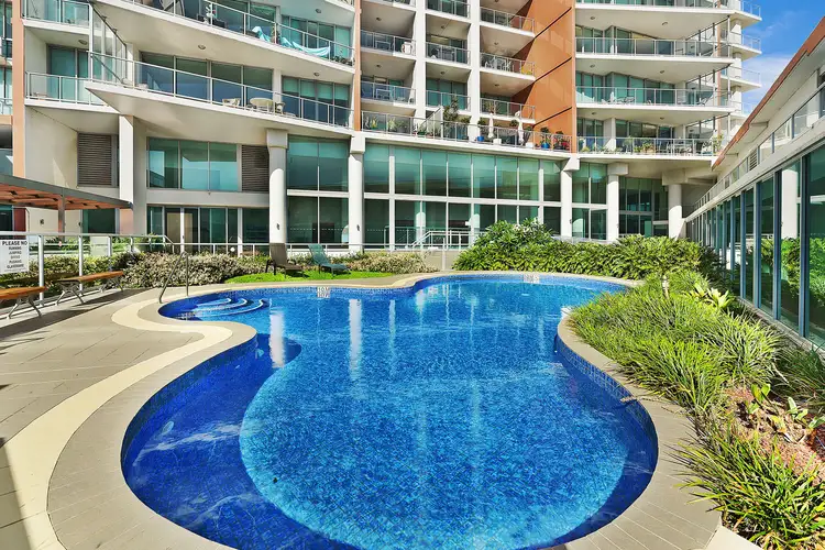 1 Como Crescent