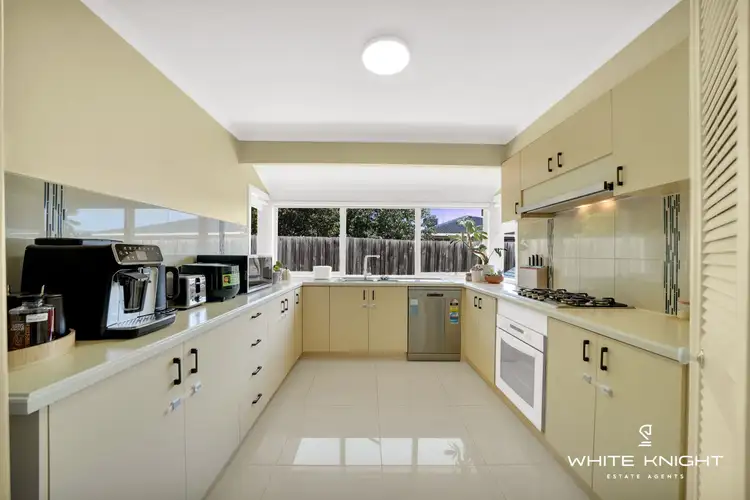 Sixth view of Homely unit listing, 2/27 Coleridge Drive, Delahey VIC 3037