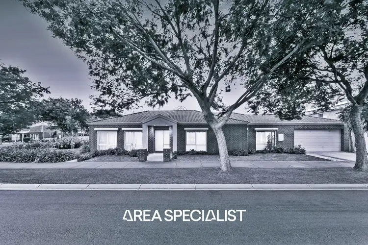 8 Palm Grove Boulevard, Aspendale Gardens VIC 3195