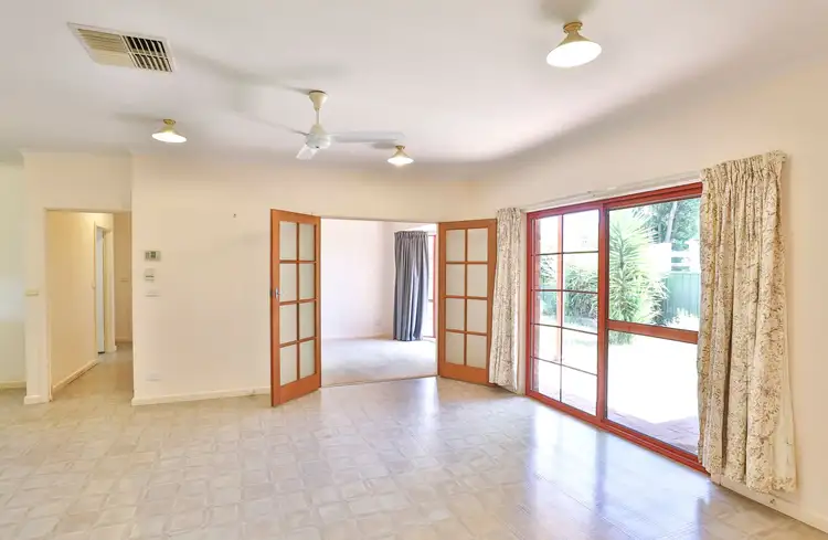 Fourth view of Homely house listing, 8 Whittaker Crescent, Red Cliffs VIC 3496