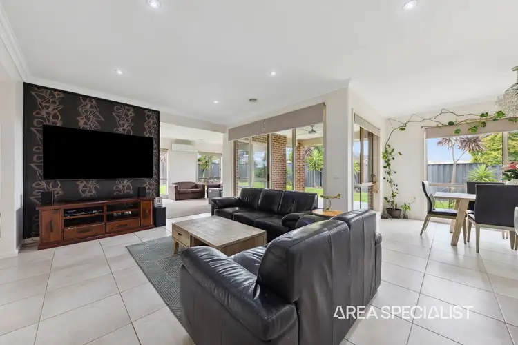 Fifth view of Homely house listing, 5 Caspian Chase, Pakenham VIC 3810