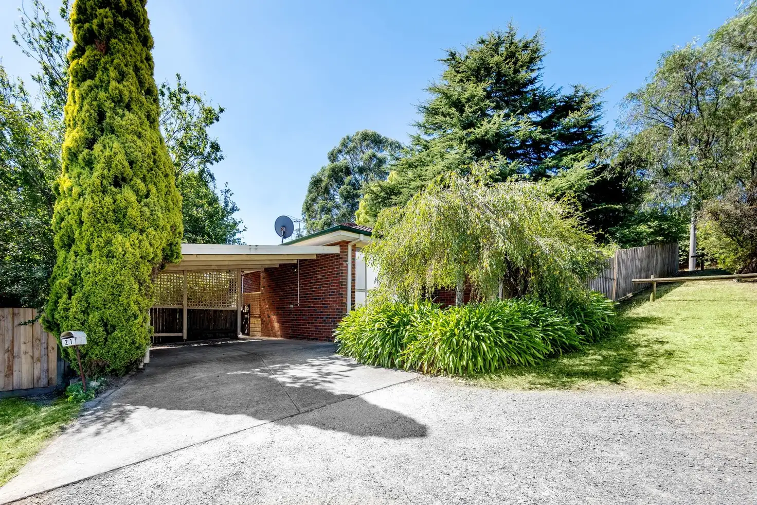 Main view of Homely house listing, 21 Railway Avenue, Drouin VIC 3818