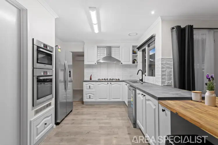 Third view of Homely house listing, 7 Lynne Court, Langwarrin VIC 3910