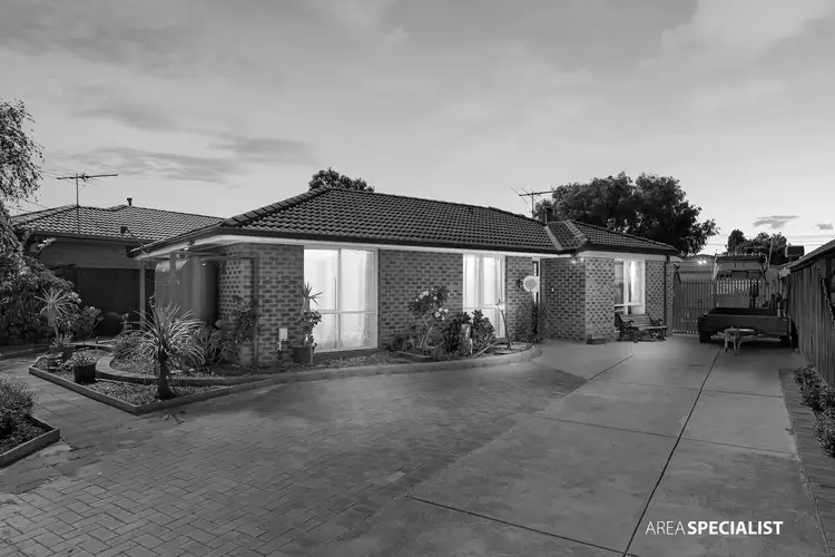 8 Kimberley Road, Werribee VIC 3030