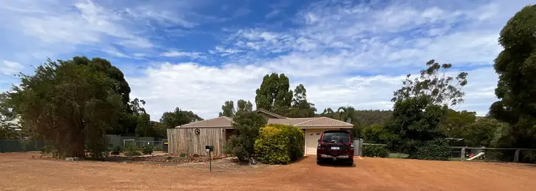 14 Greenstone Way